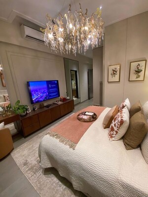 Bedroom in 3 BHK Apartment at Mahalaxmi Racecourse – for Sale