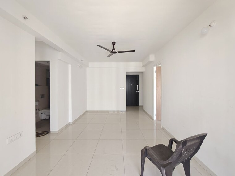 Bathroom, godrej-emerald 3 Bedroom 927 Sq.Ft. Apartment In Ghodbunder Road Thane 10466918
