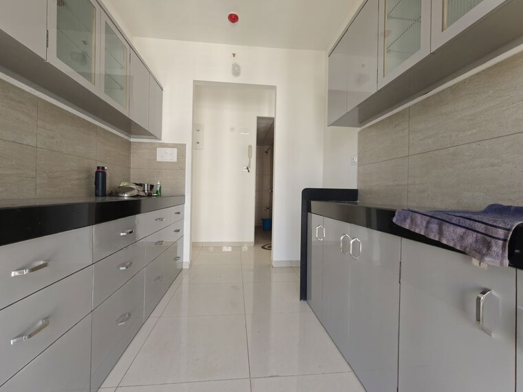Kitchen, godrej-emerald 3 Bedroom 927 Sq.Ft. Apartment In Ghodbunder Road Thane 10466918