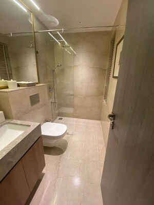 Bathroom in 2 BHK Apartment at Mahalaxmi Racecourse – for Sale