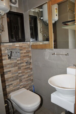 Bathroom in 2 BHK Apartment at Katwaria Sarai – for Rent