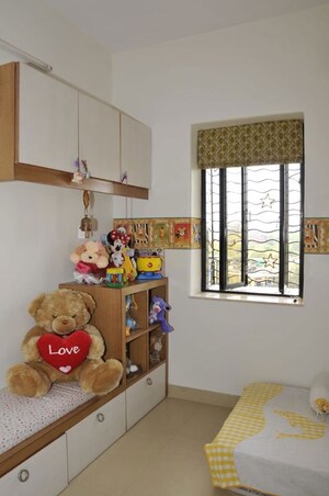 Furnished Amenities in 2 BHK Apartment at Katwaria Sarai – for Rent