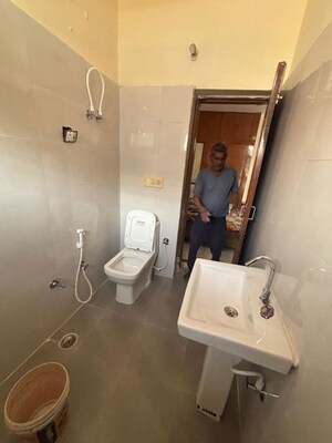 Washroom in 3.5 BHK Builder Floor at Sector 28 – for Rent