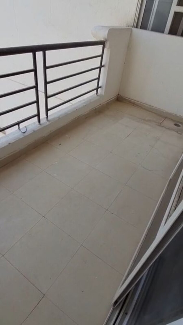 Balcony, ramprastha-city-the-edge-towers 3 Bedroom 1875 Sq.Ft. Apartment In Sector 37d Gurgaon 10466964