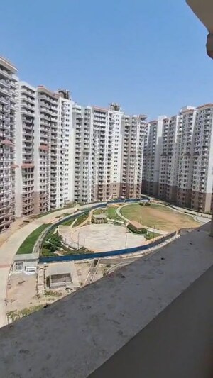 3 BHK Apartment For Rent in Ramprastha City The Edge Towers, Sector 37d