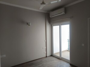 Room in 2.5 BHK Builder Floor at Central Park Cerise Suites, Sohna Sector 33 – for Sale