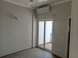 Room in 2.5 BHK Builder Floor at Central Park Cerise Suites, Sohna Sector 33 – for Sale