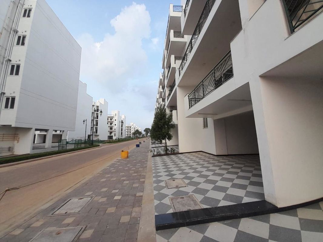 2.5 BHK + Study Room 1210 Sq.Ft. Builder Floor in Central Park Cerise Suites
