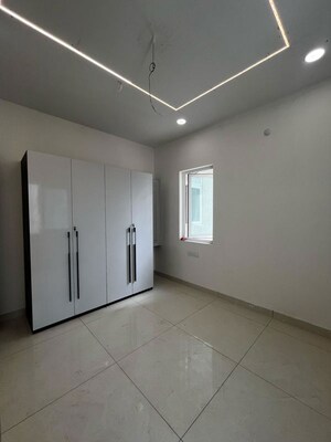 Room in 2.5 BHK Apartment at Aparna Zenon, Puppalaguda – for Rent