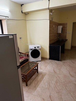 Furnished Amenities in 3 BHK Builder Floor at Tollygunge – for Sale