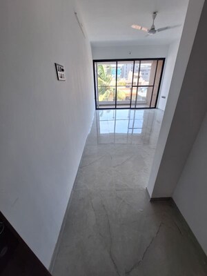 Room in 2 BHK Apartment at Unique Youtopia, Kharadi – for Rent