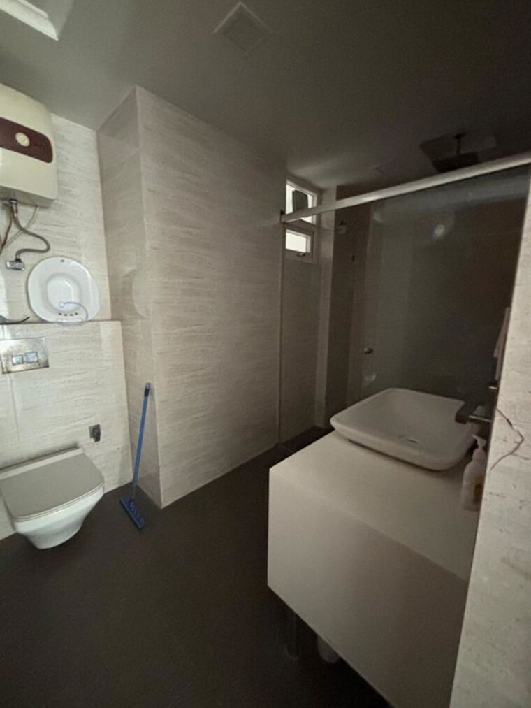 Bathroom, sector 19b dwarka 3.5 Bedroom 1650 Sq.Ft. Apartment In Sector 19b Dwarka Delhi 10467009