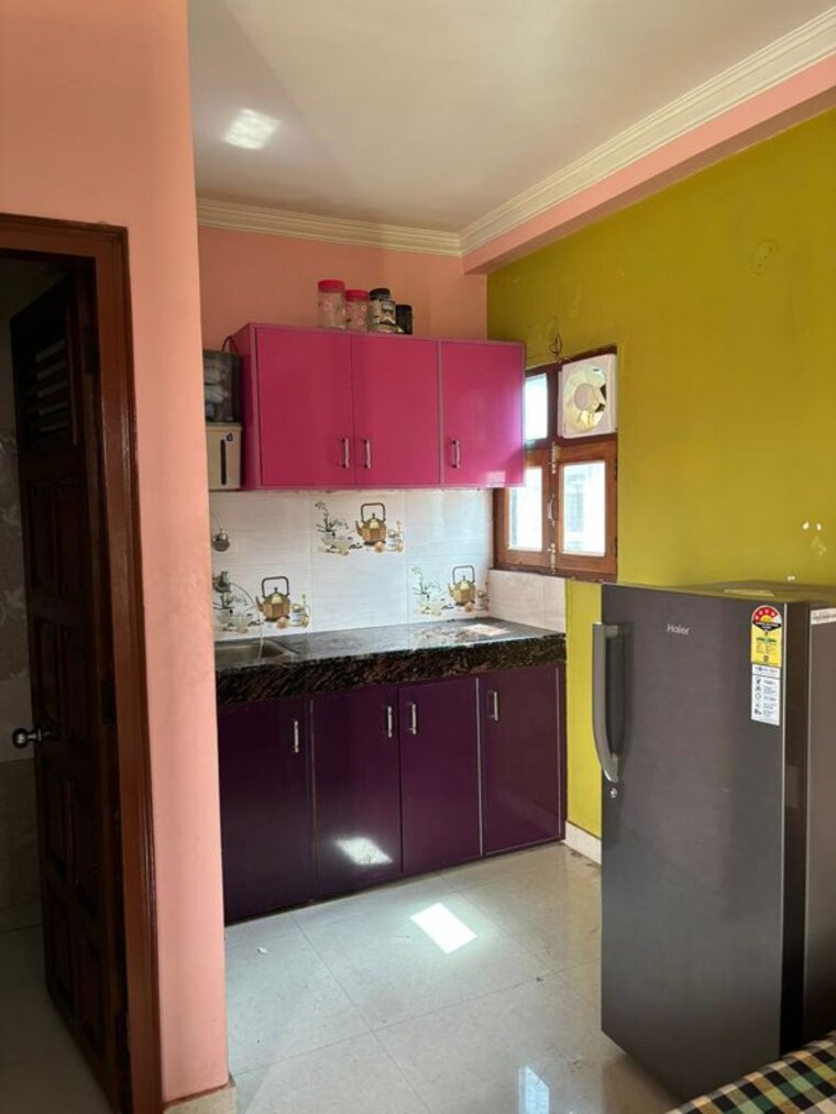 Kitchen, jawahar nagar 1 Bedroom 100 Sq.Yd. Builder Floor In Jawahar Nagar Delhi 10467036