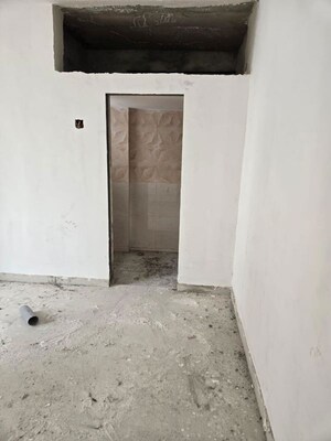 Room in 1 RK Apartment at Saphale – for Sale