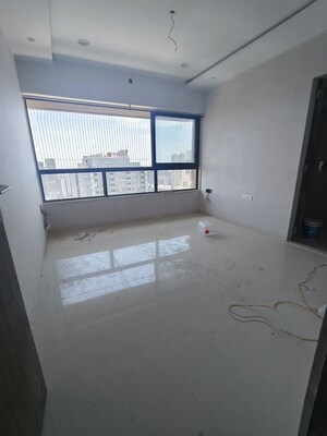 Room in 2.5 BHK Apartment at Lotus Sky Garden, Malad West – for Rent