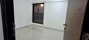 Room in 3 BHK Apartment at Chandak 34 Park Estate D Wing, Goregaon West – for Rent