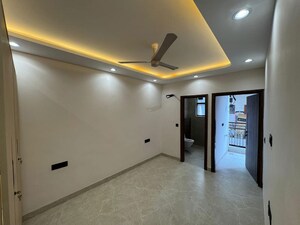 Room in 3 BHK Apartment at Kailash Hills – for Rent
