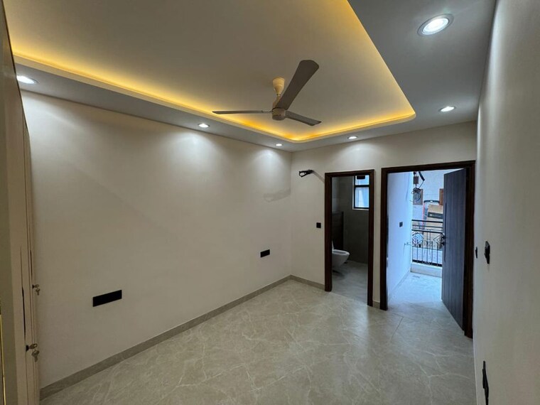 Room, kailash hills 3 Bedroom 1800 Sq.Ft. Apartment In Kailash Hills Delhi 10467118