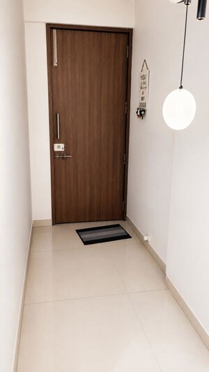 Room in 3 BHK Apartment at Dahanukar Colony – for Rent