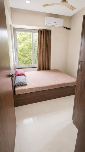 Bedroom in 3 BHK Apartment at Dahanukar Colony – for Rent