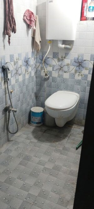 Bathroom in 3 BHK Apartment at Lakshachandi Heights, Goregaon East – for Sale