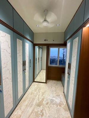 Room in 3 BHK Apartment at Beauty Greenstone Heritage, Fort – for Rent
