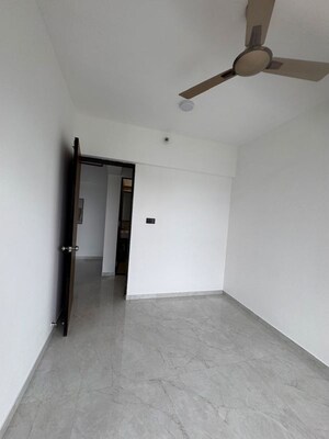 Room in 1 BHK Apartment at Anand CHS Goregaon, Goregaon East – for Sale