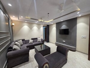 Team Area in 2 BHK Apartment at Saket – for Rent