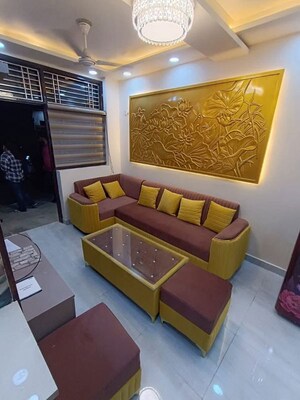 Team Area in 2 BHK Apartment at Saket – for Rent