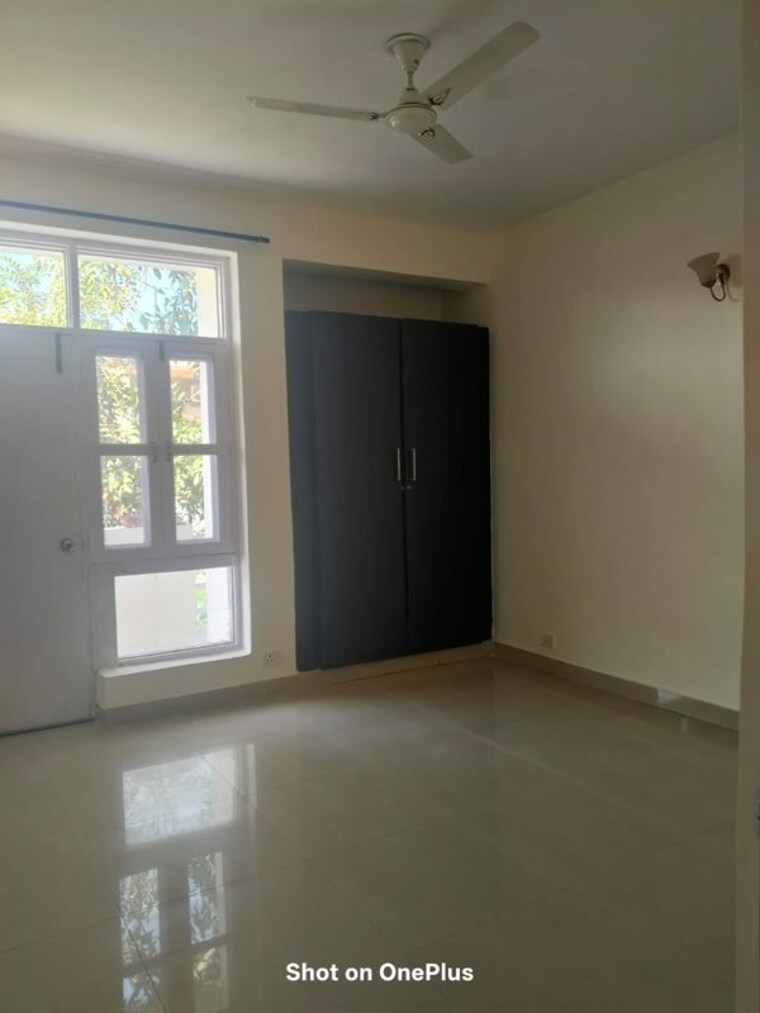 Room, emaar-emerald-estate 2.5 Bedroom 1105 Sq.Ft. Apartment In Sector 65 Gurgaon 10467260