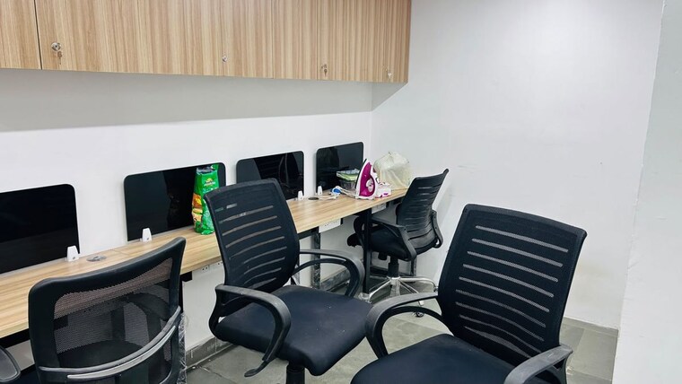 Team Area, sector 2 Commercial Office Space 400 Sq.Ft. In Sector 2 Noida 10467002