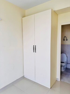 Room in 2 BHK Apartment at Pyramid Midtown, Sector 59 – for Rent