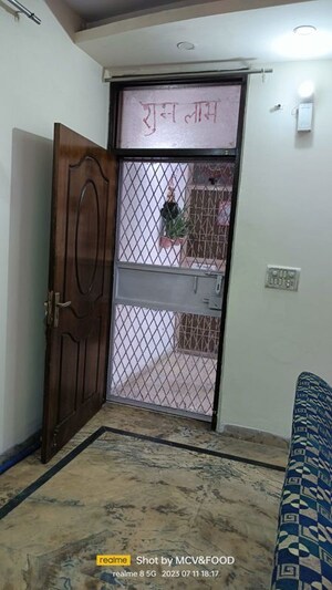 Room in 2 BHK Builder Floor at Malviya Nagar – for Rent