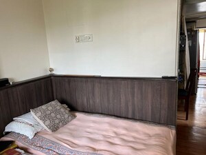 Bedroom in 1.5 BHK Apartment at Bandra West – for Rent