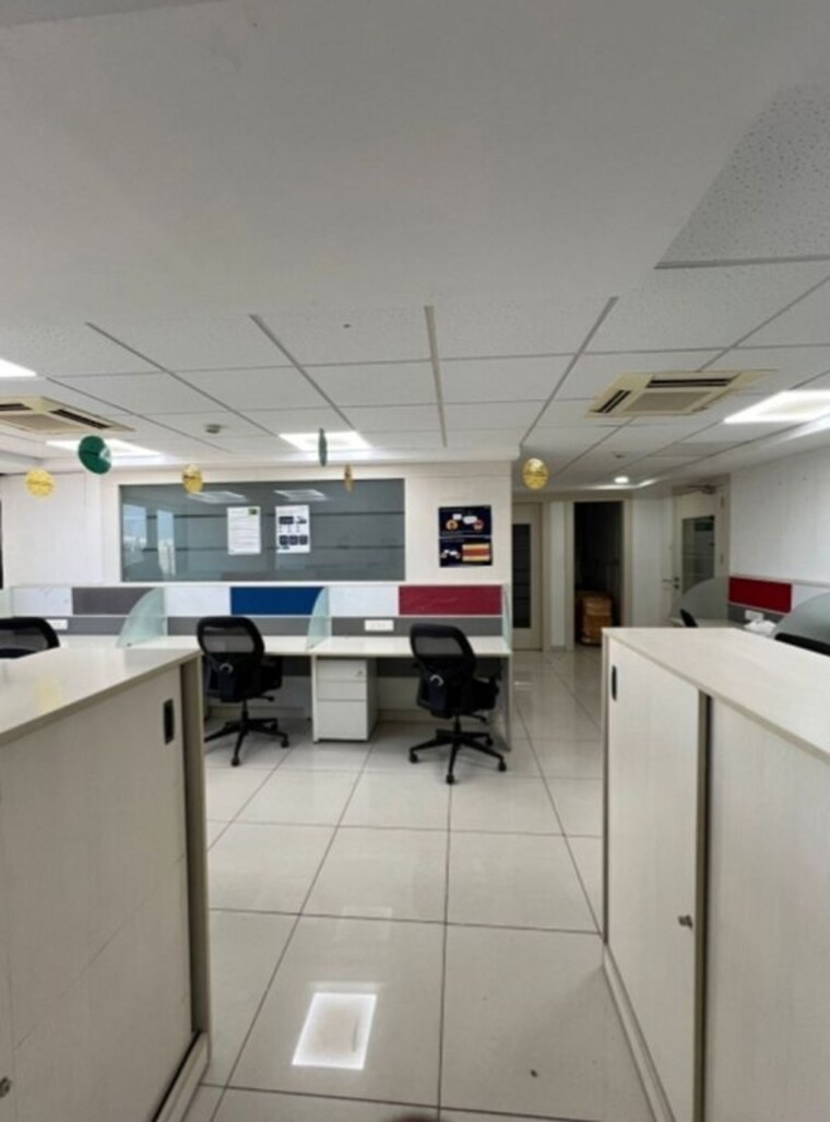 Team Area, true-westgate-business-bay Commercial Office Space 6000 Sq.Ft. In Makarba Ahmedabad 10467294