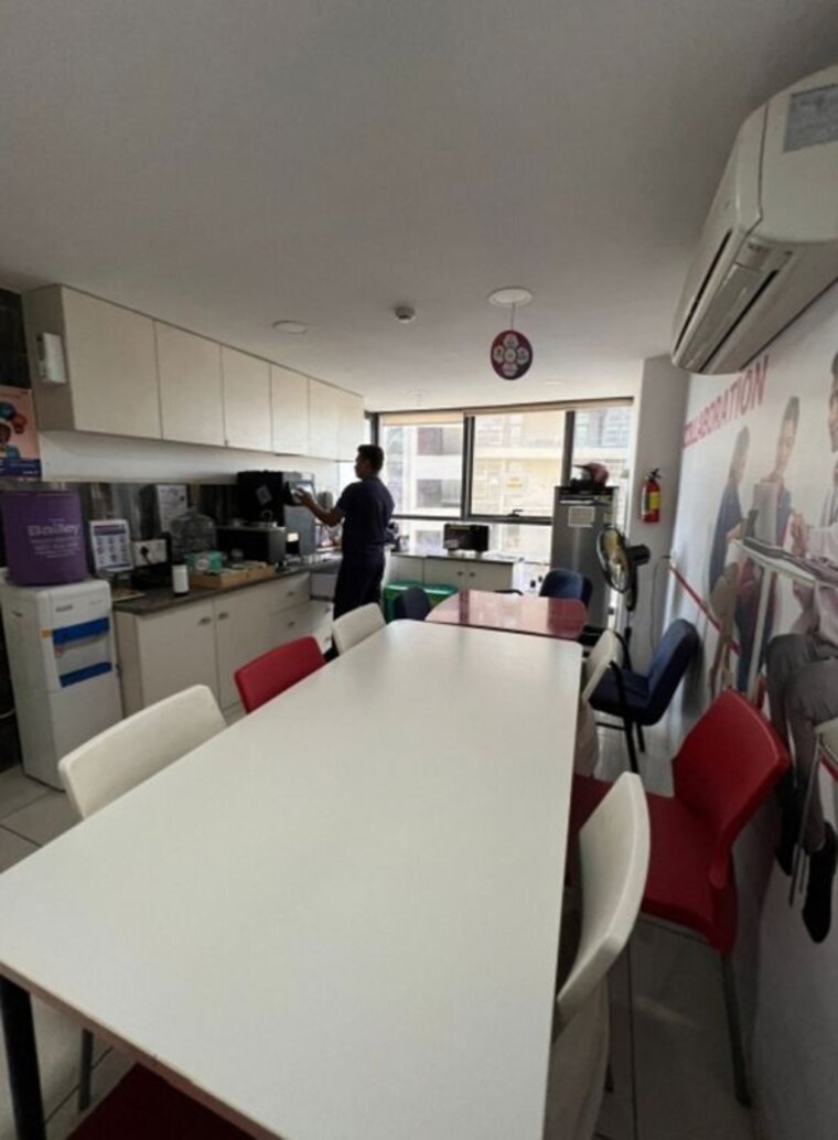 Team Area, true-westgate-business-bay Commercial Office Space 6000 Sq.Ft. In Makarba Ahmedabad 10467294