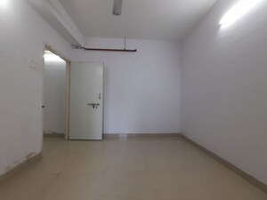 Room in 1 BHK Apartment at Unnat Nagar – for Rent