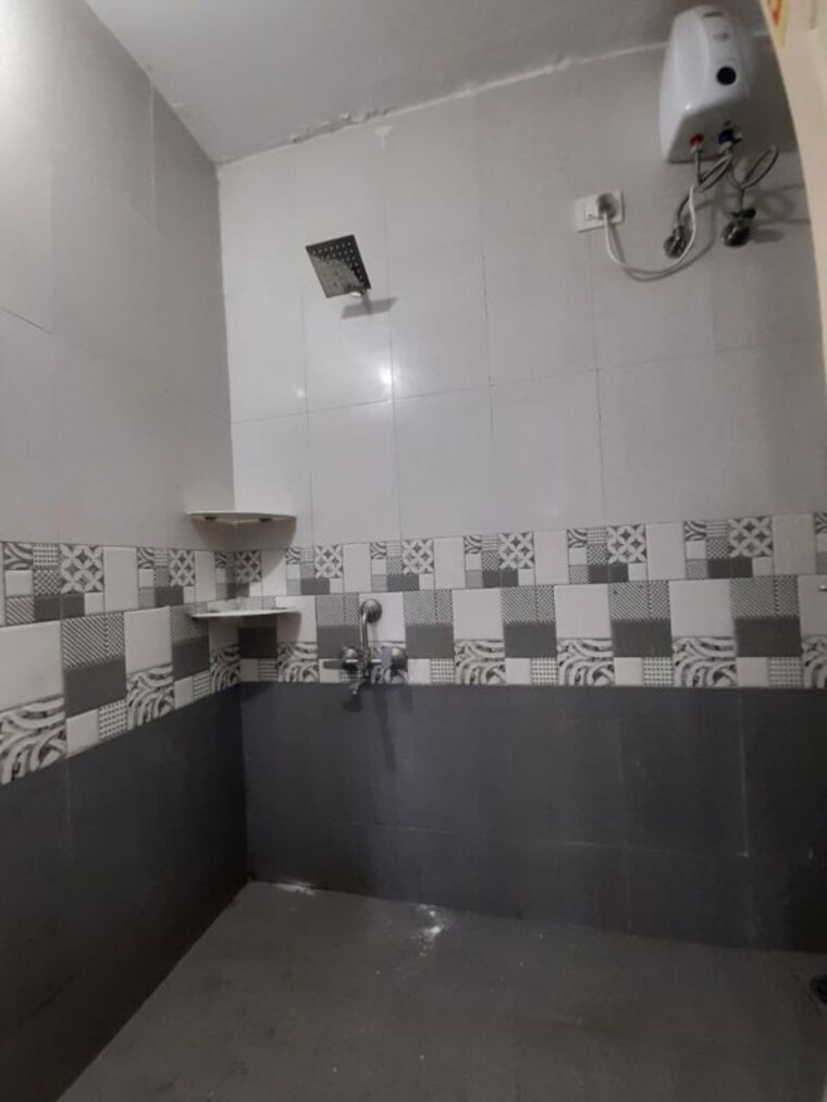 Bathroom, unnat nagar 1 Bedroom 482 Sq.Ft. Apartment In Unnat Nagar Mumbai 10467290