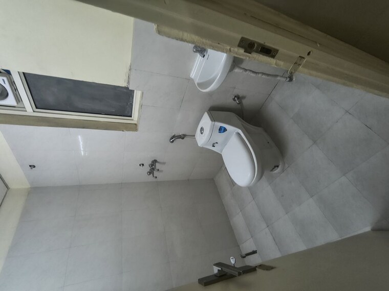 Bathroom, pyramid-midtown 2 Bedroom 1000 Sq.Ft. Apartment In Sector 59 Gurgaon 10467297