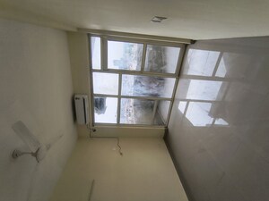 Room in 2 BHK Apartment at Pyramid Midtown, Sector 59 – for Rent
