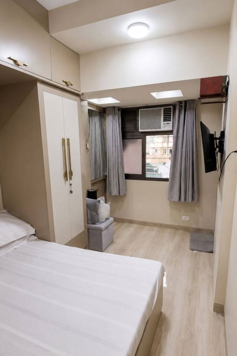 Bedroom, lokhandwala-breeze-apartments 1 Bedroom 500 Sq.Ft. Apartment In Andheri West Mumbai 10467312