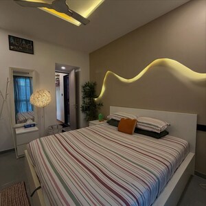 Bedroom in 1 BHK Apartment at Gym View, Khar West – for Rent