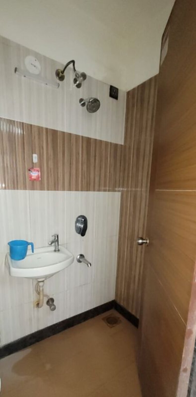 Bathroom, asha-ashok-smruti 1 Bedroom 400 Sq.Ft. Apartment In Vadavali Thane 10467339