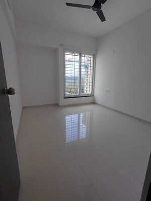 Room in 3 BHK Apartment at Majestique Towers East Phase 2, Kharadi – for Sale