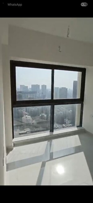 Room in 2 BHK Apartment at Level The Residences, Andheri West – for Rent