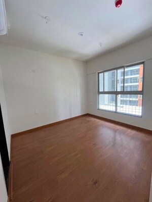 Room in 3.5 BHK Apartment at Gera Planet Of Joy, Kharadi – for Rent