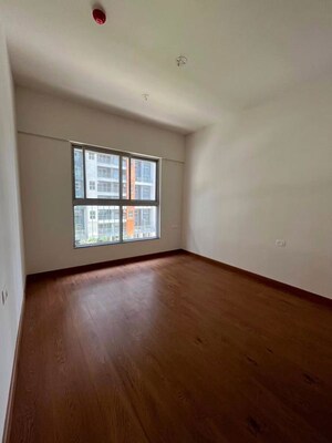 Room in 3.5 BHK Apartment at Gera Planet Of Joy, Kharadi – for Rent