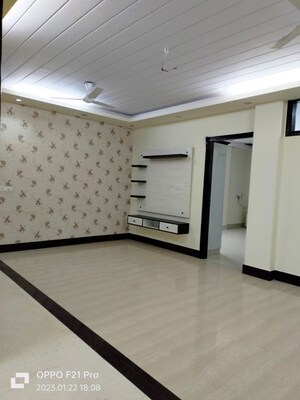 Room in 3 BHK Apartment at Jawahar Nagar – for Rent