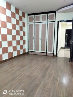 Room in 3 BHK Apartment at Jawahar Nagar – for Rent