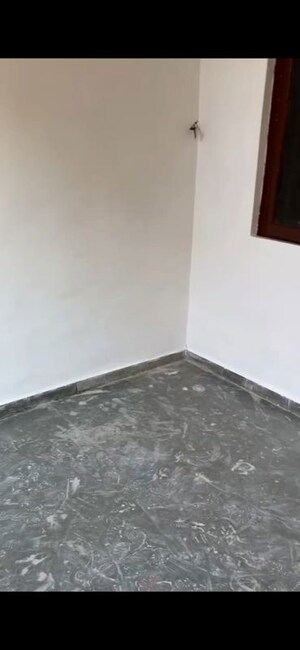Room in 2 BHK Villa at Thaltej – for Rent